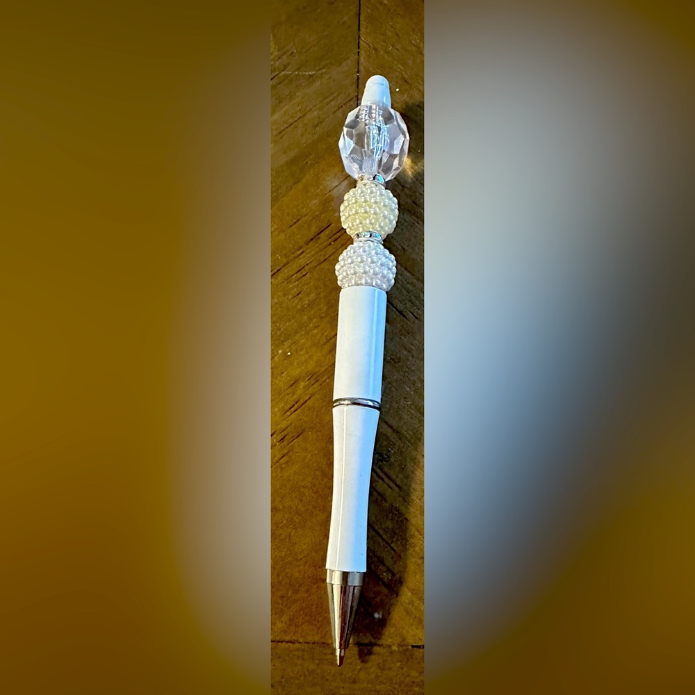 Elegant White and Silver Beaded Pen